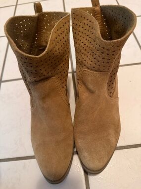 American Eagle Outfitters Perforated Tan Suede Ankle Booties